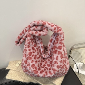 Pink leopard print faux fur hobo bag with zip closure for women’s autumn fashion