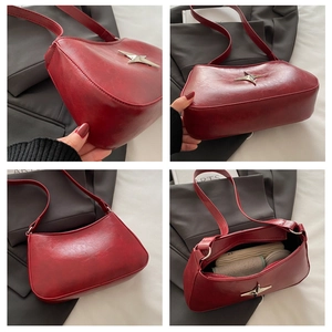 Détails du sac sous le bras rouge en PU avec boucle étoile et vue de l'espace intérieur
