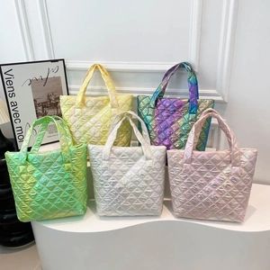 Borsa Tote Trapuntata Cangiante Olografica Grande Capacità Cuciture A Rombi Borsa A Tracolla Moda Per Donna Chiusura Lampo