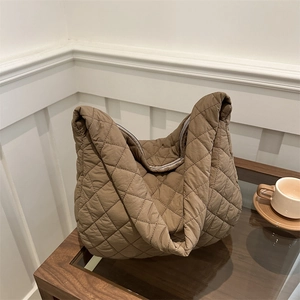 Brown quilted rhombic pattern shoulder bag with soft textured large capacity design