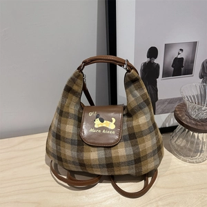 Borsa tote retrò a quadri con manici in pelle marrone e decorazione a fumetti di cane