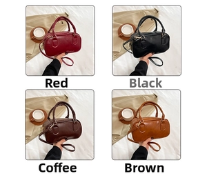 Comparaison détaillée de quatre mini sacs vintage en rouge, noir, marron et couleur beige