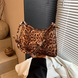Retro leopard print hobo shoulder bag with stylish knot strap and golden hardware