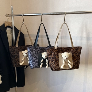 Retro leopard print tote bags with 3D plush bear detail and large capacity for women