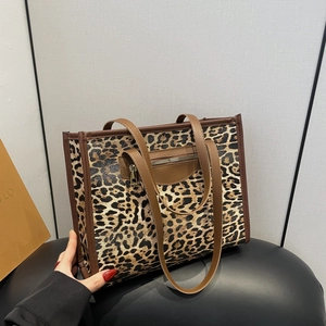 Fashion Leopard Print Tote Bag For Women PU Leather Large Capacity Shoulder Handbag Urban Style Commuter Daily Bag