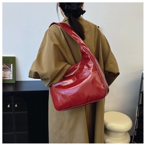 Retro large capacity red glossy hobo tote bag for women with wide shoulder strap