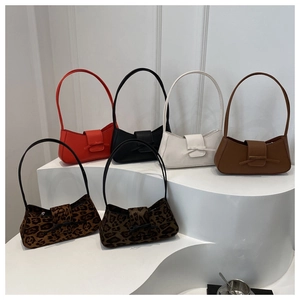 Overview of six baguette bags in solid colors and leopard prints with bow detail