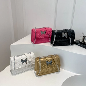 Sac À Bandoulière Mode Femme Cuir PU Matelassé Boucle Papillon Chaîne Métallique Sac À Main Carré Tendance