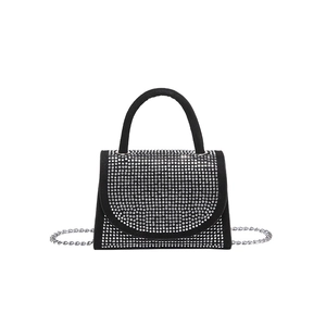 Vintage Abendhandtasche in Schwarz mit funkelnden Strasssteinen und silberner Kette