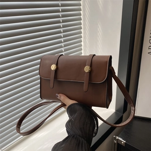 Petit sac bandoulière marron rétro en similicuir avec boucles dorées et sangle réglable