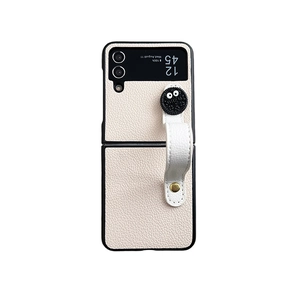 Custodia in pelle bianca per Samsung Z Flip5 con cinturino da polso e ciondolo biscotto