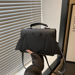 Sac bandoulière gothique chauve-souris noire avec ailes 3D pour femme Halloween