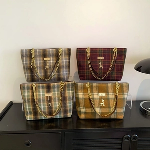 Women Plaid Tote Bag Retro Woolen Fabric Checkered Shoulder Handbag With Golden Chain Strap And Deer Charm For Daily Wear
