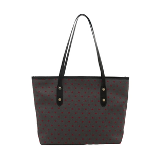 Sac cabas gris à motif cœurs rouges et bandoulières noires à rivets dorés