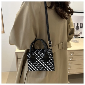 Mini sac à main avec motif à carreaux noir et blanc, imprimé ours et bandoulière