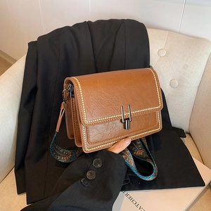 Borsa a tracolla retrò in pelle PU marrone con bordo di perline e tracolla etnica