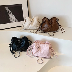 Heart Quilted PU Leather Shoulder Bag For Women With Metal Chain Strap Drawstring Closure Fashionable Elegant Pouch