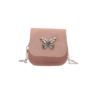 Roze mini crossbody tas van PU-leer met zilveren vlinder en metalen kettingriem