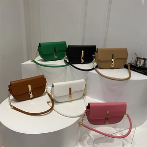Women PU Leather Saddle Bag Litchi Pattern Minimalist Crossbody Shoulder Bag With Metal Lock Chain Strap French Style