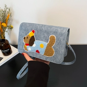 Hellblaue Umhängetasche mit 3D-Hundestickerei und strukturierter Denim-Optik für Damen
