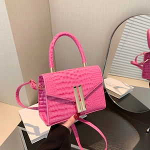 Pink crocodile pattern leather handbag with golden H buckle and detachable shoulder strap