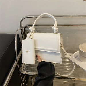 Sac bandoulière minimaliste en cuir PU blanc avec poignée nouée et petit pochette
