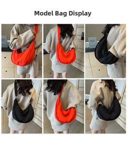 Détails des sacs banane orange et noir en nylon imperméable avec bandoulière large
