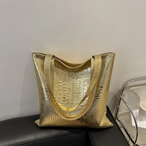 Chic large-capacity golden tote bag with crocodile pattern embossed leather texture
