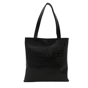 Minimalist black crocodile pattern tote bag with large capacity for women commuting