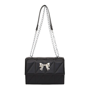 Sac bandoulière matelassé noir avec nœud argenté et bandoulière en chaîne mixte