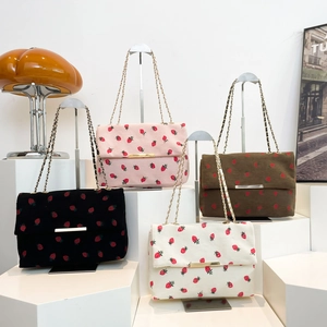 Women Strawberry Print Corduroy Chain Shoulder Bag Retro Cute Flap Crossbody Bag Casual Fashion Versatile Handbag