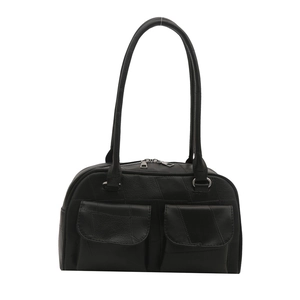 Minimalistische schwarze Patchwork-Ledertasche mit Vordertaschen und Schultergurt
