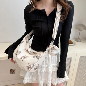 Sac à bandoulière en velours côtelé blanc cassé à motifs floraux avec mini pochette
