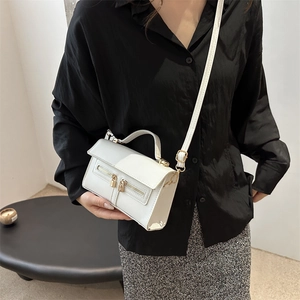 Sac à bandoulière blanc rétro avec double fermeture éclair et bandoulière réglable