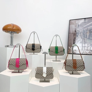 Sac Bandoulière Rétro Monogramme Pour Femmes Cuir PU Mode Boucle Carrée Sac Épaule Sous Le Bras Élégant Chic Quotidien