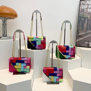 Sac À Bandoulière En Cuir PU À Blocs De Couleurs Géométriques Chaîne Dorée Petit Sac Carré Mode Pour Femmes