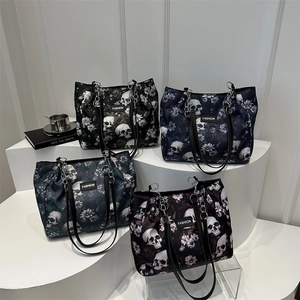 Sac Cabas Imprimé Crâne Et Fleurs Grande Capacité Gothique Streetwear Sac À Épaule Chaîne Métallique Fermeture Éclair Femmes