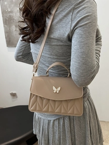 Gesteppte beige PU-Leder Umhängetasche mit weißem Schmetterlingsverschluss für Damen
