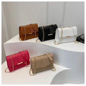 V-quilted stylish crossbody bags with gold chains in five various fashion colors