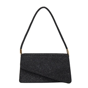 Elegante schwarze Pailletten-Umschlagtasche mit Goldkette und asymmetrischer Klappe