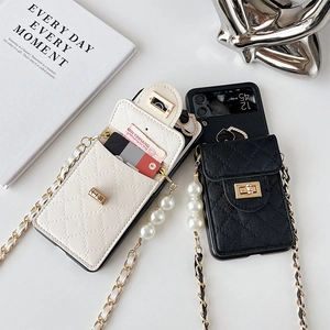 Coque en cuir matelassé pour Samsung Z Flip avec fente carte et chaîne en perles