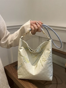 Artistic oriental jacquard tote bag with bamboo embroidery and blue ring handles