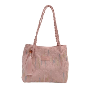 Borsa tote vintage rosa con ricamo floreale, trama trapuntata e manici intrecciati