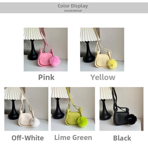 Mini sacs bandoulière en cuir PU avec gaufrage ours et pompons en peluche en cinq coloris