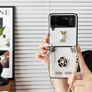 Custodia lusso con fiori perle coniglio e catena oro per Samsung Z Flip