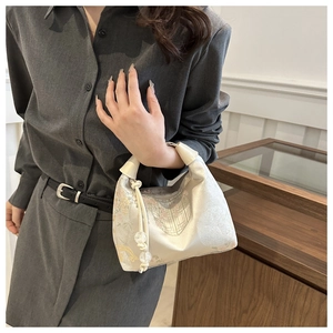 Sac à main élégant de style chinois en soie avec imprimé floral et perles décoratives