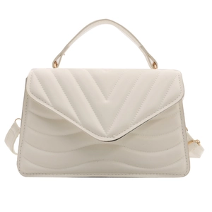 Elegante beige gewatteerde PU-leren crossbodytas met V-stiksels en goudkleurige hardware