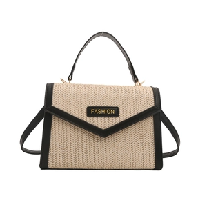 Sac à main en paille avec garniture en cuir noir et rabat en V pour la plage ou les loisirs