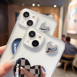 Custodia trasparente per iPhone con cuori argento 3D e dettaglio specchio a scacchi