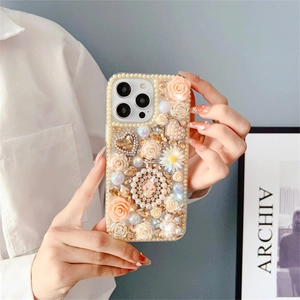 3D Flower Artificial Pearl Rhinestone Phone Case Luxury Retro Relief Rose Artificial Pearl PC TPU Smartphone Cover For Women
